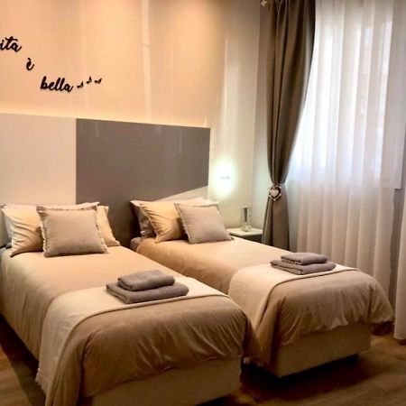 Room Sweet Room 2 Болоня Екстериор снимка